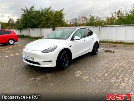Тесла Model Y 2021 в Ирпене на Automoto.ua Белый Тесла Model Y, объемом двигателя 0 л и пробегом 80 тыс. км за 26700 $, фото 1 на Automoto.ua