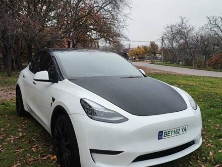 Белый Тесла Model Y, объемом двигателя 0 л и пробегом 59 тыс. км за 25999 $, фото 1 на Automoto.ua
