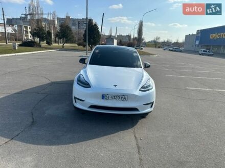 Белый Тесла Model Y, объемом двигателя 0 л и пробегом 153 тыс. км за 20500 $, фото 1 на Automoto.ua