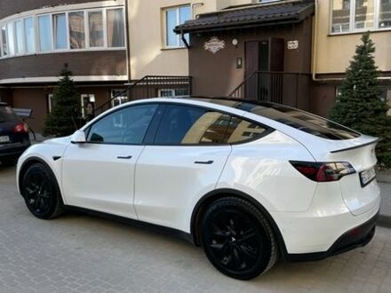 Білий Тесла Model Y, об'ємом двигуна 0 л та пробігом 135 тис. км за 23700 $, фото 1 на Automoto.ua