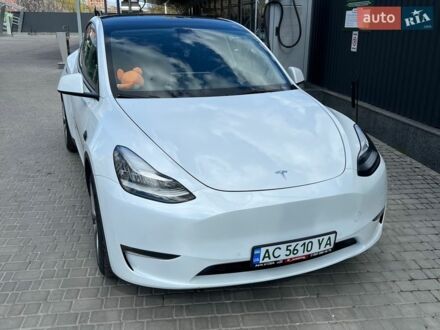 Белый Тесла Model Y, объемом двигателя 0 л и пробегом 93 тыс. км за 27000 $, фото 1 на Automoto.ua