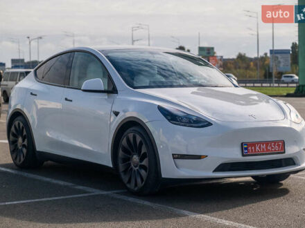 Белый Тесла Model Y, объемом двигателя 0 л и пробегом 51 тыс. км за 29500 $, фото 1 на Automoto.ua