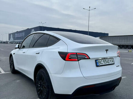 Тесла Model Y 2022 в Львове на Automoto.ua Белый Тесла Model Y, объемом двигателя 0 л и пробегом 71 тыс. км за 24000 $, фото 1 на Automoto.ua