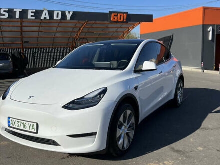 Тесла Model Y 2022 в Харькове на Automoto.ua Белый Тесла Model Y, объемом двигателя 0 л и пробегом 24 тыс. км за 28200 $, фото 1 на Automoto.ua