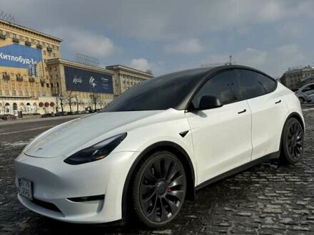 Тесла Model Y 2022 в Харькове на Automoto.ua Белый Тесла Model Y, объемом двигателя 0 л и пробегом 57 тыс. км за 27000 $, фото 1 на Automoto.ua