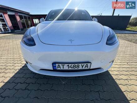 Белый Тесла Model Y, объемом двигателя 0 л и пробегом 89 тыс. км за 25300 $, фото 1 на Automoto.ua