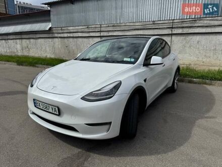Тесла Model Y 2022 в Киеве на Automoto.ua Белый Тесла Model Y, объемом двигателя 0 л и пробегом 64 тыс. км за 24700 $, фото 1 на Automoto.ua