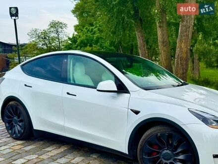 Белый Тесла Model Y, объемом двигателя 0 л и пробегом 56 тыс. км за 25900 $, фото 1 на Automoto.ua