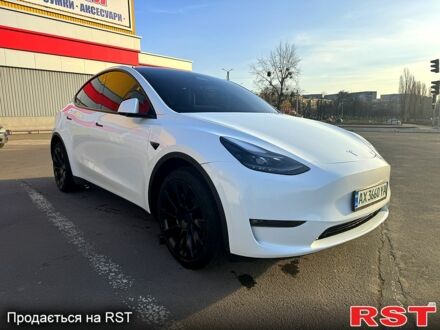 Тесла Model Y 2022 в Харькове на Automoto.ua Белый Тесла Model Y, объемом двигателя 0 л и пробегом 48 тыс. км за 32990 $, фото 1 на Automoto.ua