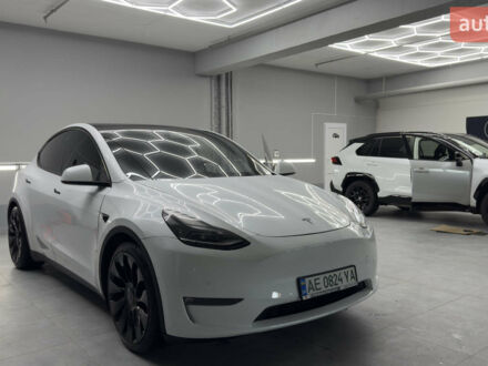 Белый Тесла Model Y, объемом двигателя 0 л и пробегом 38 тыс. км за 26500 $, фото 1 на Automoto.ua