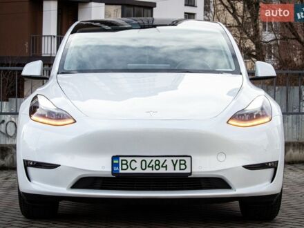 Білий Тесла Model Y, об'ємом двигуна 0 л та пробігом 70 тис. км за 26000 $, фото 1 на Automoto.ua