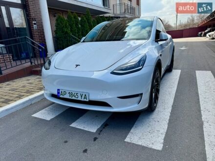 Білий Тесла Model Y, об'ємом двигуна 0 л та пробігом 59 тис. км за 24500 $, фото 1 на Automoto.ua