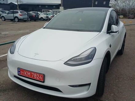 Белый Тесла Model Y, объемом двигателя 0 л и пробегом 54 тыс. км за 30000 $, фото 1 на Automoto.ua