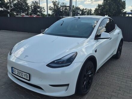 Белый Тесла Model Y, объемом двигателя 0 л и пробегом 63 тыс. км за 26000 $, фото 1 на Automoto.ua