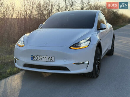 Тесла Model Y 2022 в Тернополе на Automoto.ua Белый Тесла Model Y, объемом двигателя 0 л и пробегом 66 тыс. км за 26700 $, фото 1 на Automoto.ua