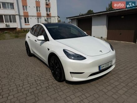 Белый Тесла Model Y, объемом двигателя 0 л и пробегом 57 тыс. км за 28700 $, фото 1 на Automoto.ua