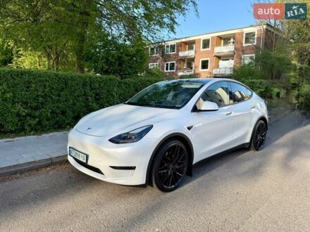 Белый Тесла Model Y, объемом двигателя 0 л и пробегом 82 тыс. км за 31900 $, фото 1 на Automoto.ua