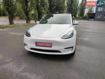 Білий Тесла Model Y, об'ємом двигуна 0 л та пробігом 63 тис. км за 23850 $, фото 1 на Automoto.ua