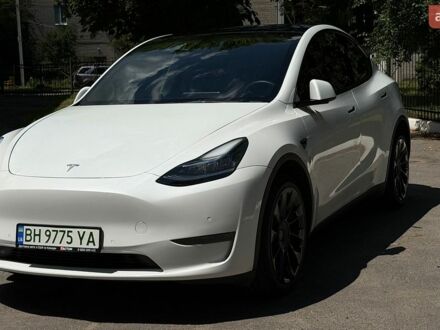 Белый Тесла Model Y, объемом двигателя 0 л и пробегом 57 тыс. км за 27000 $, фото 1 на Automoto.ua
