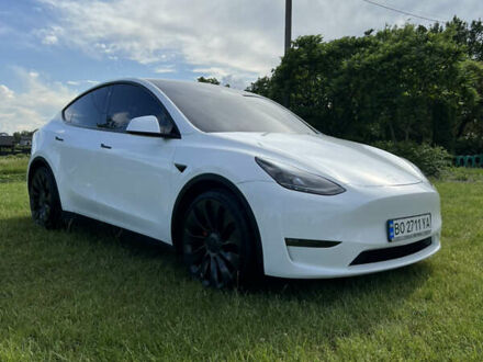 Белый Тесла Model Y, объемом двигателя 0 л и пробегом 35 тыс. км за 36500 $, фото 1 на Automoto.ua