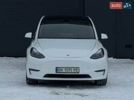 Білий Тесла Model Y, об'ємом двигуна 0 л та пробігом 104 тис. км за 24500 $, фото 1 на Automoto.ua