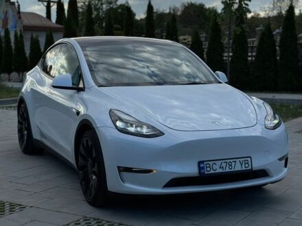 Белый Тесла Model Y, объемом двигателя 0 л и пробегом 60 тыс. км за 27000 $, фото 1 на Automoto.ua