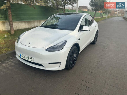 Белый Тесла Model Y, объемом двигателя 0 л и пробегом 86 тыс. км за 24500 $, фото 1 на Automoto.ua