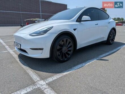 Тесла Model Y 2022 в Киеве на Automoto.ua Белый Тесла Model Y, объемом двигателя 0 л и пробегом 35 тыс. км за 35500 $, фото 1 на Automoto.ua