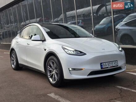 Белый Тесла Model Y, объемом двигателя 0 л и пробегом 70 тыс. км за 31500 $, фото 1 на Automoto.ua