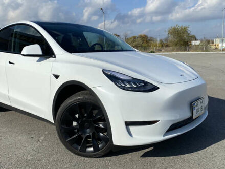 Тесла Model Y 2022 в Запорожье на Automoto.ua Белый Тесла Model Y, объемом двигателя 0 л и пробегом 2 тыс. км за 35000 $, фото 1 на Automoto.ua