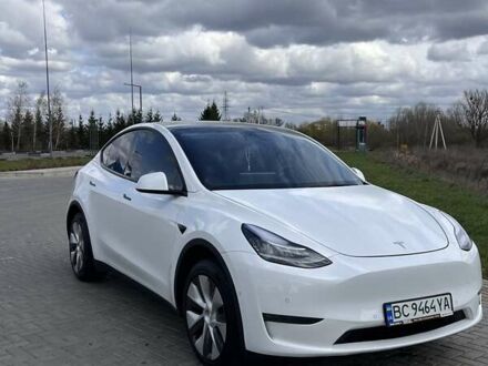 Тесла Model Y 2022 в Львове на Automoto.ua Белый Тесла Model Y, объемом двигателя 0 л и пробегом 66 тыс. км за 23999 $, фото 1 на Automoto.ua