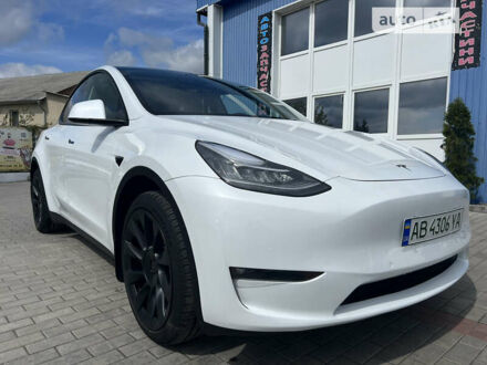 Білий Тесла Model Y, об'ємом двигуна 0 л та пробігом 22 тис. км за 33800 $, фото 1 на Automoto.ua