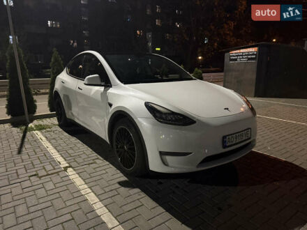 Тесла Model Y 2022 в Ужгороде на Automoto.ua Белый Тесла Model Y, объемом двигателя 0 л и пробегом 53 тыс. км за 30000 $, фото 1 на Automoto.ua