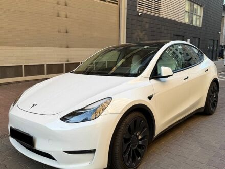 Білий Тесла Model Y, об'ємом двигуна 0 л та пробігом 43 тис. км за 29999 $, фото 1 на Automoto.ua