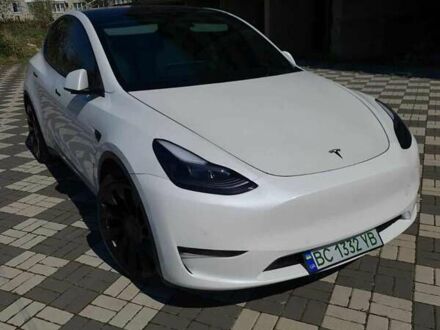 Тесла Model Y 2022 в Буске на Automoto.ua Белый Тесла Model Y, объемом двигателя 0 л и пробегом 54 тыс. км за 28000 $, фото 1 на Automoto.ua