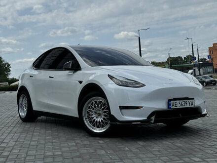 Белый Тесла Model Y, объемом двигателя 0 л и пробегом 80 тыс. км за 26000 $, фото 1 на Automoto.ua
