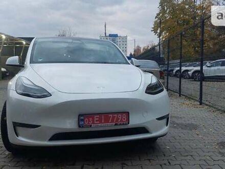 Белый Тесла Model Y, объемом двигателя 0 л и пробегом 19 тыс. км за 31999 $, фото 1 на Automoto.ua
