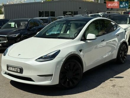 Білий Тесла Model Y, об'ємом двигуна 0 л та пробігом 39 тис. км за 24500 $, фото 1 на Automoto.ua
