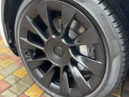 Білий Тесла Model Y, об'ємом двигуна 0 л та пробігом 34 тис. км за 35000 $, фото 1 на Automoto.ua