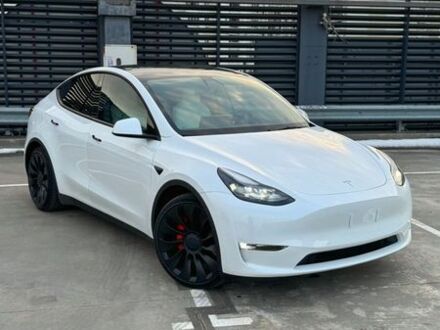 Белый Тесла Model Y, объемом двигателя 0 л и пробегом 74 тыс. км за 28500 $, фото 1 на Automoto.ua