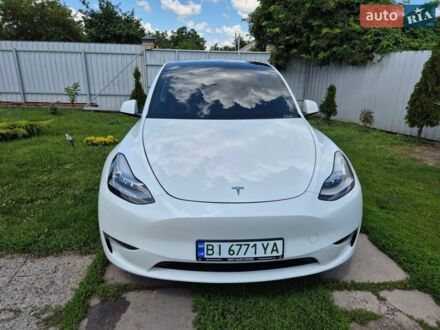 Белый Тесла Model Y, объемом двигателя 0 л и пробегом 159 тыс. км за 23500 $, фото 1 на Automoto.ua