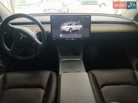 Білий Тесла Model Y, об'ємом двигуна 0 л та пробігом 36 тис. км за 25700 $, фото 1 на Automoto.ua
