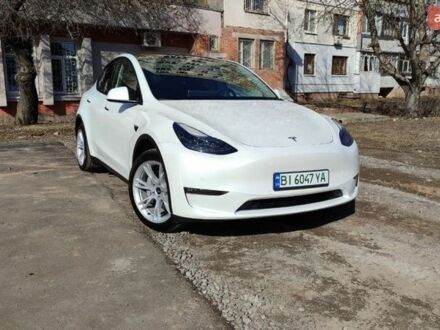 Белый Тесла Model Y, объемом двигателя 0 л и пробегом 53 тыс. км за 26999 $, фото 1 на Automoto.ua