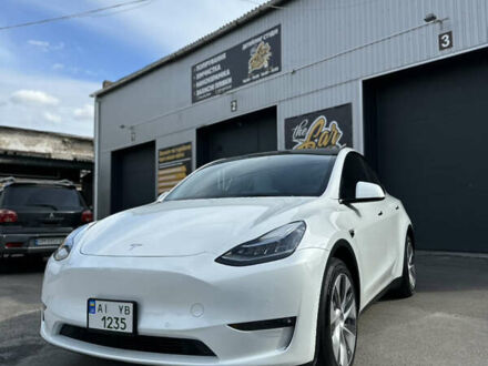 Тесла Model Y 2022 в Белой Церкве на Automoto.ua Белый Тесла Model Y, объемом двигателя 0 л и пробегом 44 тыс. км за 25900 $, фото 1 на Automoto.ua