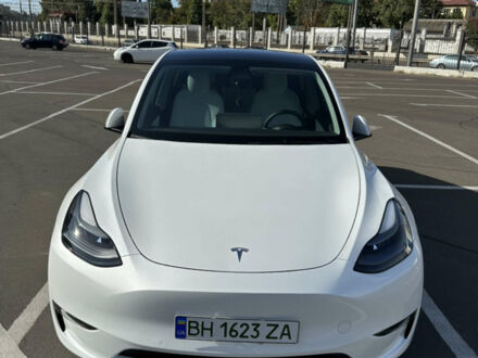Белый Тесла Model Y, объемом двигателя 0 л и пробегом 41 тыс. км за 34000 $, фото 1 на Automoto.ua