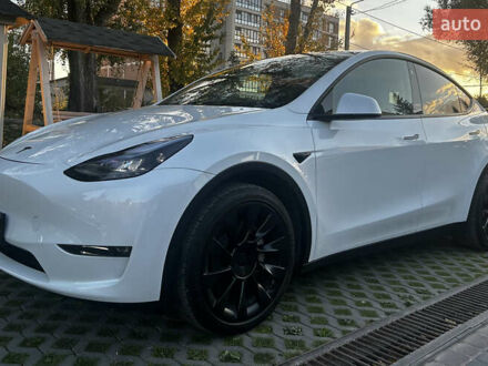 Тесла Model Y 2022 в Тернополе на Automoto.ua Белый Тесла Model Y, объемом двигателя 0 л и пробегом 25 тыс. км за 28500 $, фото 1 на Automoto.ua