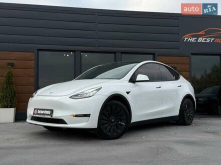 Тесла Model Y 2022 в Ровно на Automoto.ua Белый Тесла Model Y, объемом двигателя 0 л и пробегом 83 тыс. км за 22500 $, фото 1 на Automoto.ua