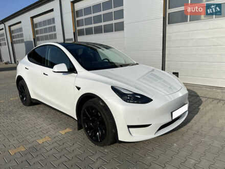 Тесла Model Y 2022 в Одессе на Automoto.ua Белый Тесла Model Y, объемом двигателя 0 л и пробегом 12 тыс. км за 44900 $, фото 1 на Automoto.ua
