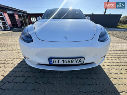 Тесла Model Y 2022 в Коломые на Automoto.ua Белый Тесла Model Y, объемом двигателя 0 л и пробегом 55 тыс. км за 36800 $, фото 1 на Automoto.ua