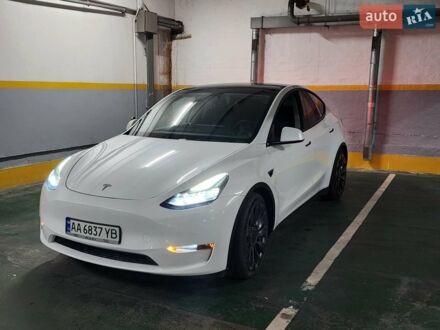 Белый Тесла Model Y, объемом двигателя 0 л и пробегом 43 тыс. км за 29850 $, фото 1 на Automoto.ua